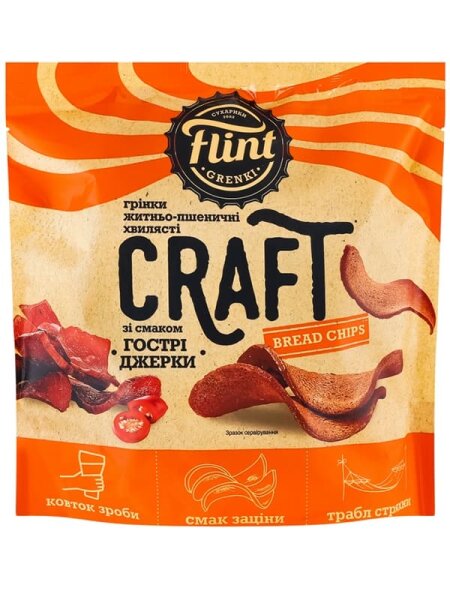 Wellige getrocknete Roggen-Weizen-Brotchips „Flint Craft Grenki“ mit dem Geschmack von scharfen Jerki